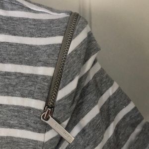 Michael Kors Tops - Michael Kors ladies T-shirt Michael Kors Tops - Michael Kors ladies T-shirt